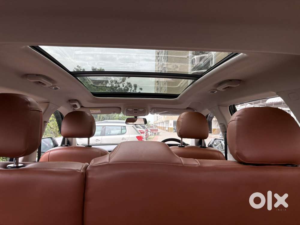 Mahindra Xuv700 2.0 Ax 5 Petrol Mt 7 Str, 2022, Petrol