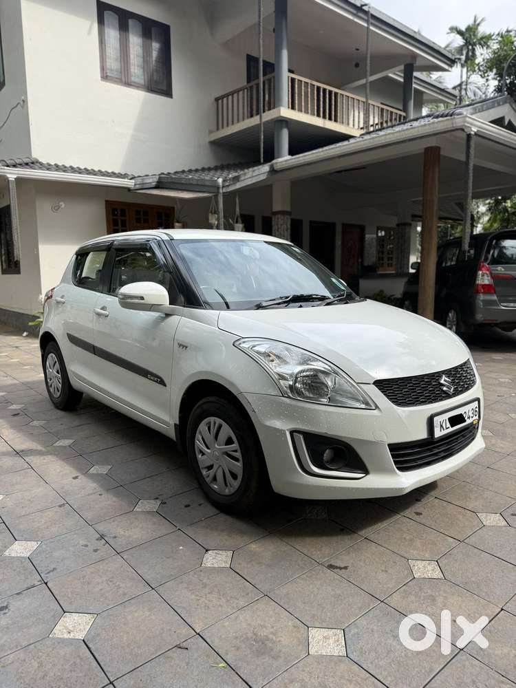 Maruti Suzuki Swift Vxi Abs Bsiv, 2017, Petrol
