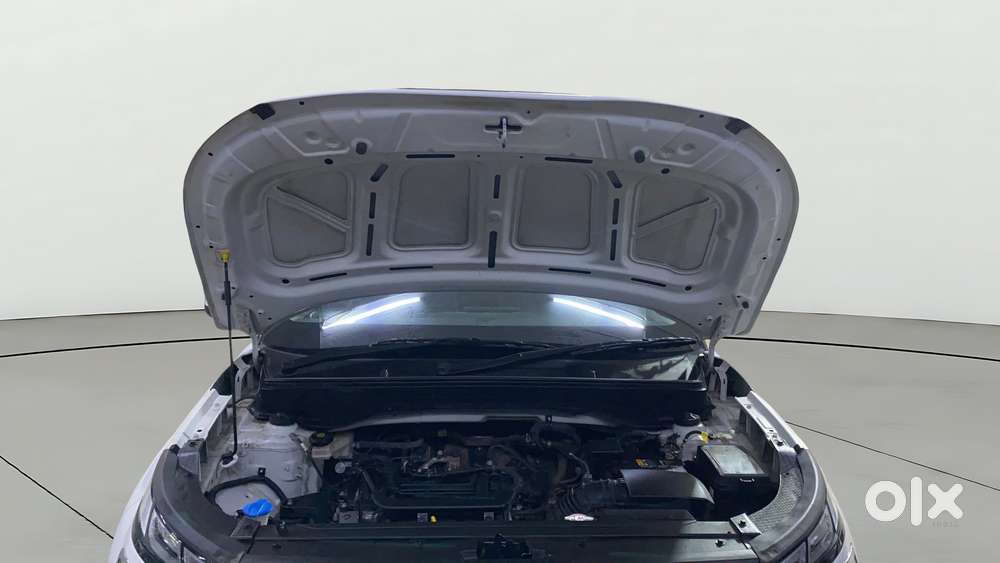 Hyundai Venue Sx(o) 1.0 Turbo Dct Knight Edition, 2023, Petrol