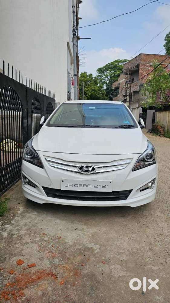 Urgent Sale!! Hyundai Verna 2015 Diesel Well Maintained
