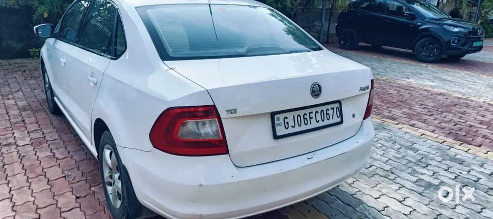 Skoda Rapid 1.6 Active 2012