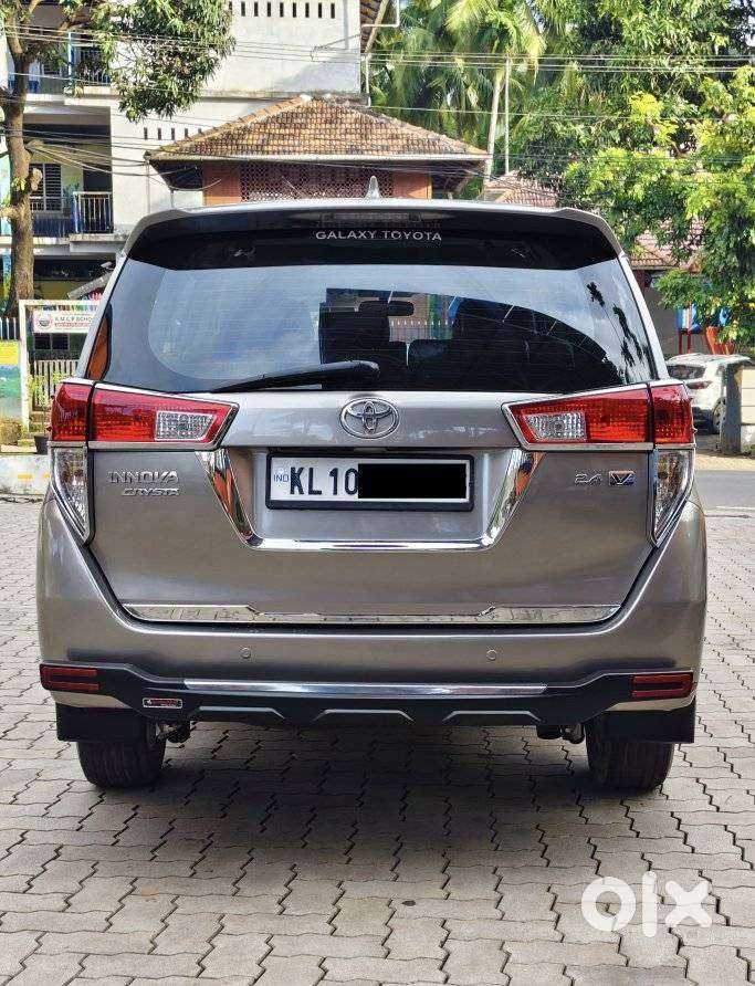 Toyota Innova Crysta 2.4 Vx Mt 8s, 2016, Diesel