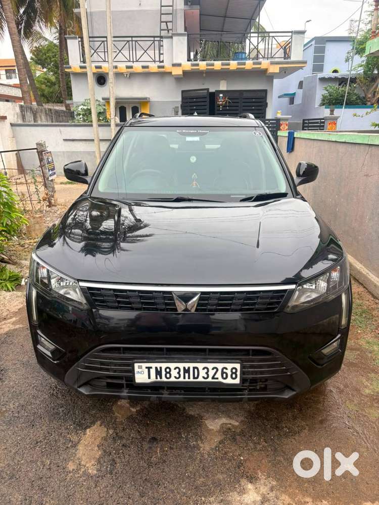 Mahindra Xuv300 2024 Petrol Well Maintained