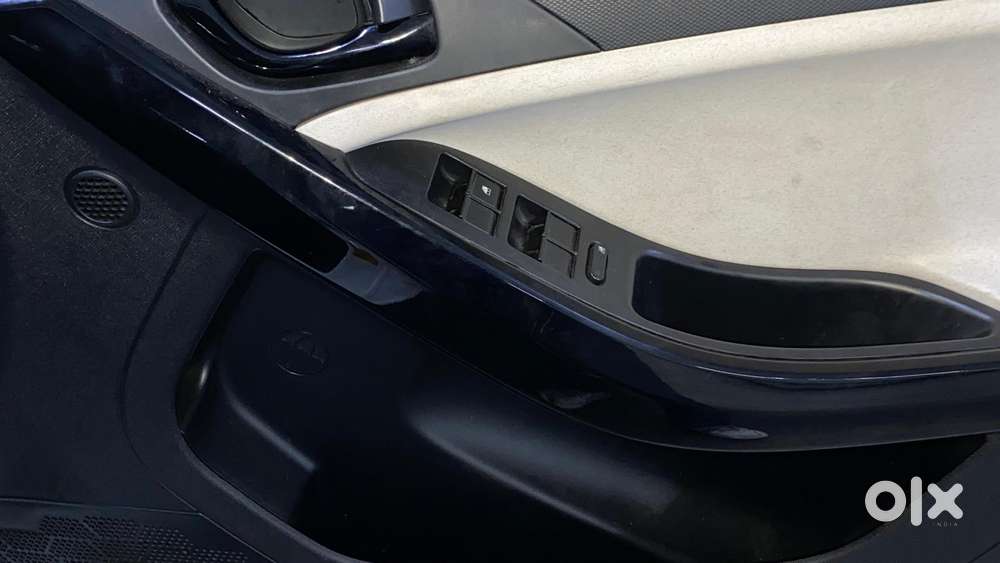 Tata Nexon Pure (s) 1.2 Petrol 6amt, 2023, Petrol
