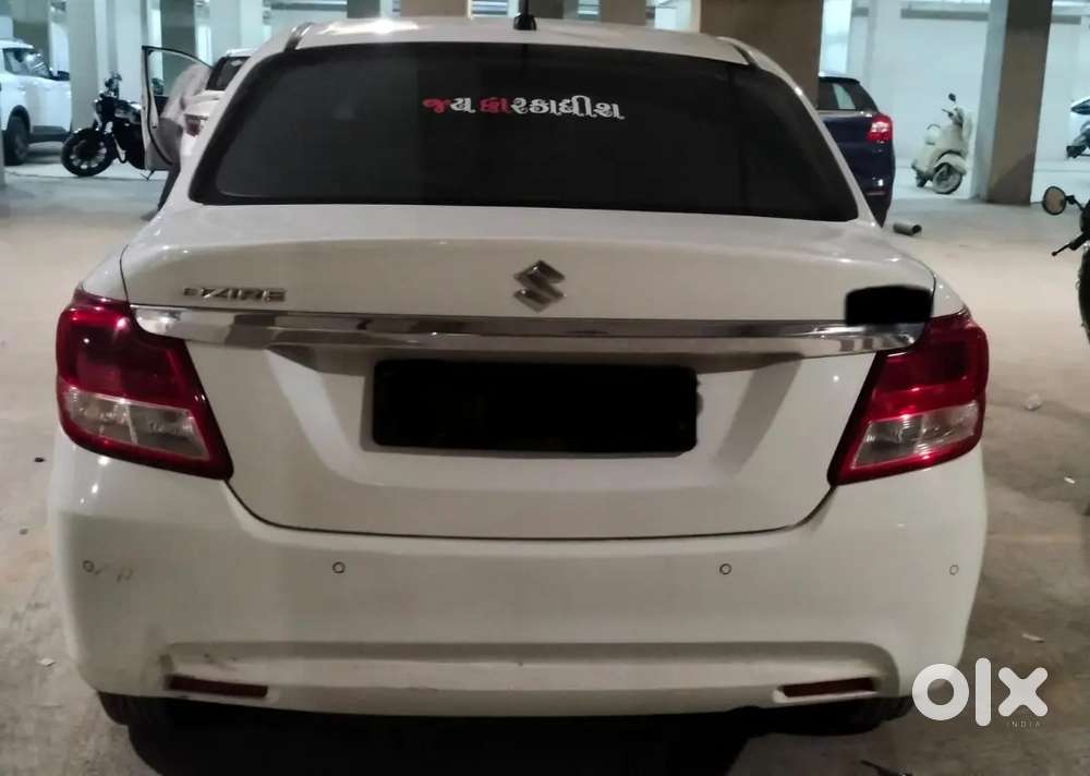 Car In A Excellent Condition (taxi Passing )