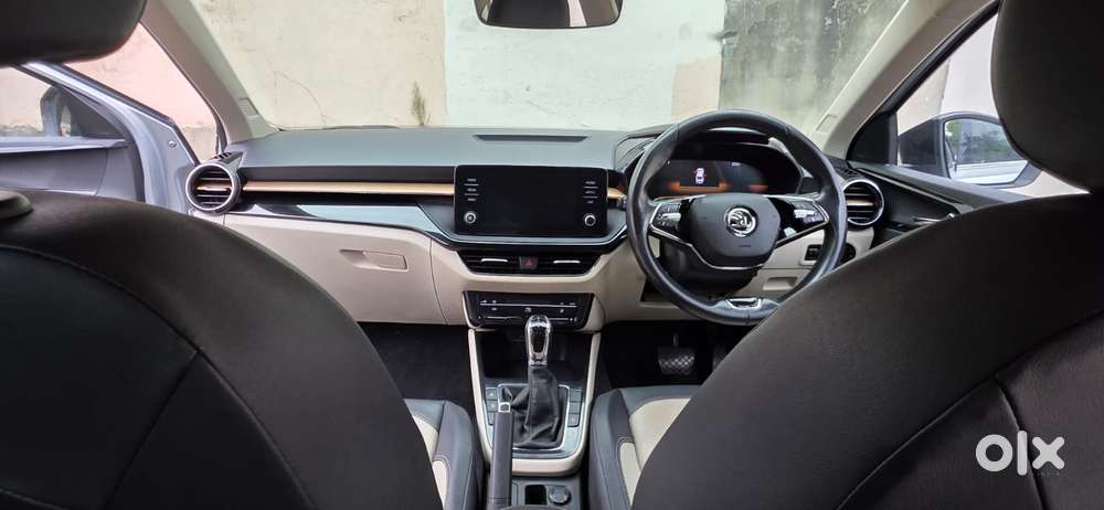 Skoda Slavia Style 1.0L TSI MT, 2023, Petrol