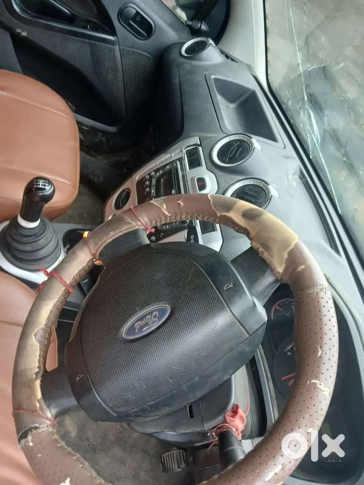 Ford Figo Petrol 2010 4th