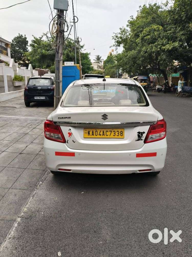 Maruti Suzuki Dzire 1.2 Vxi, 2022, Petrol