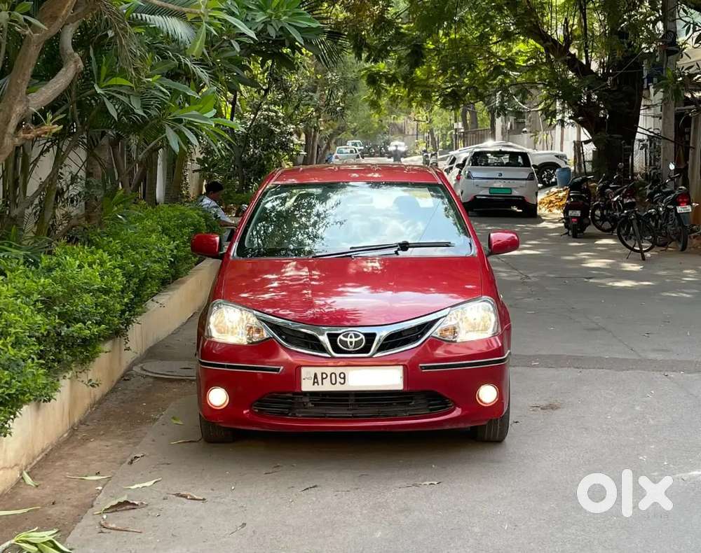 Toyota Etios 1.5 V 2011