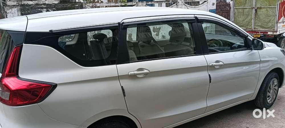 Maruti Suzuki Ertiga Vxi 2025