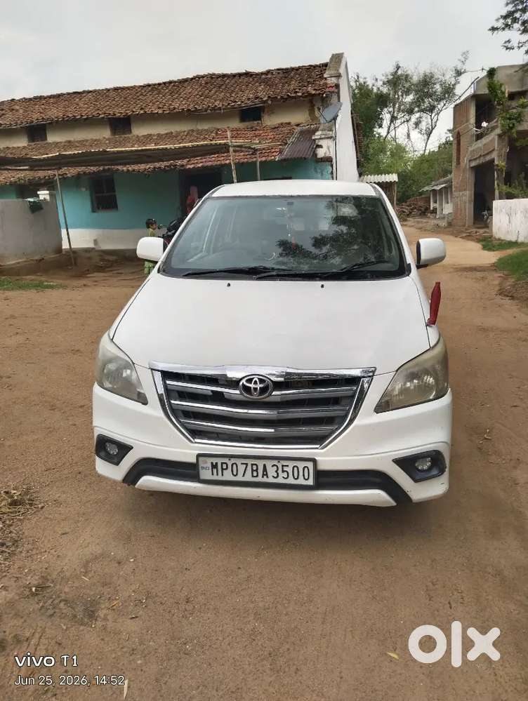 Toyota Innova 2012 Diesel Well Maintained