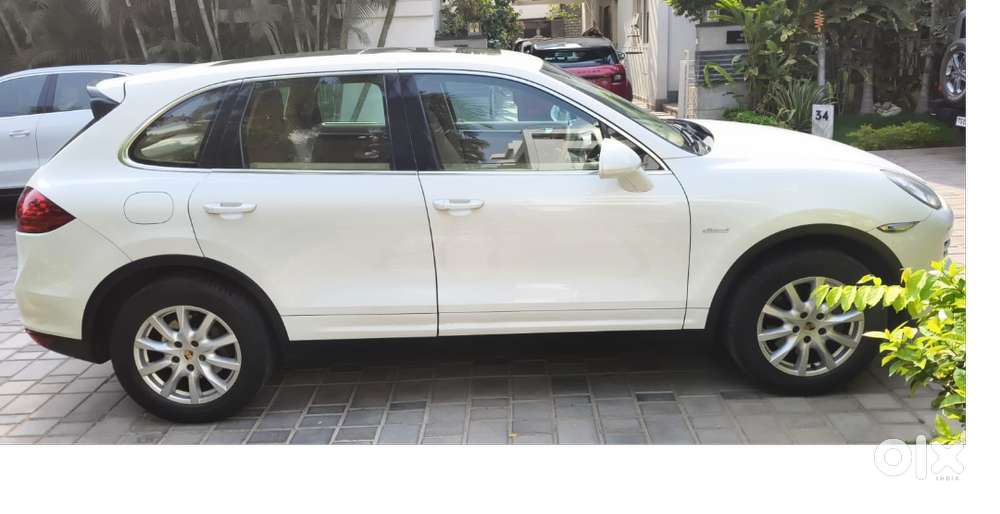 Porsche Cayenne (fancy Number)