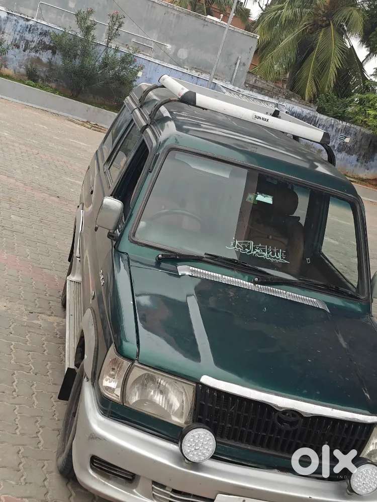 Toyota Qualis 2004