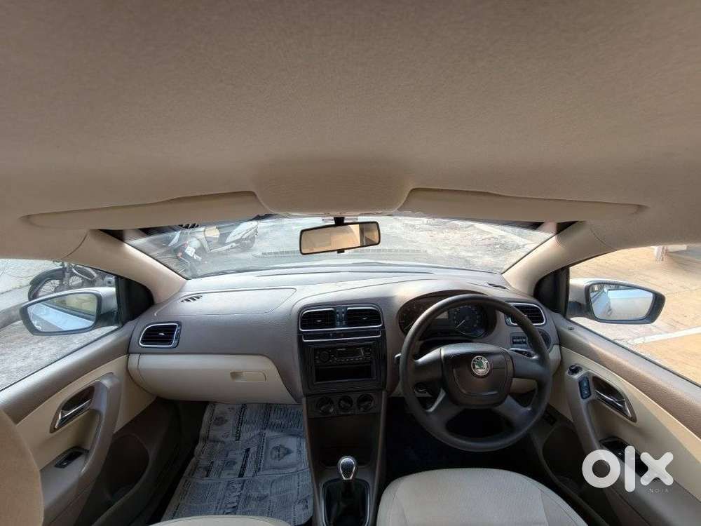 Skoda Rapid 1.6 Mpi Ambition, 2013, Petrol