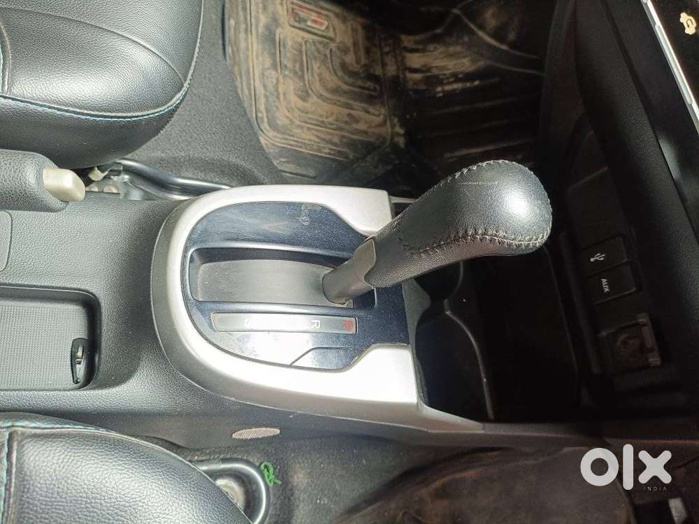 Honda Jazz V Automatic, 2016, Petrol