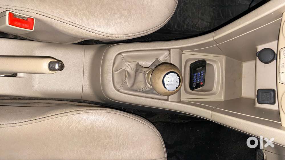 Maruti Suzuki Swift Dzire Vxi 1.2, 2015, Petrol