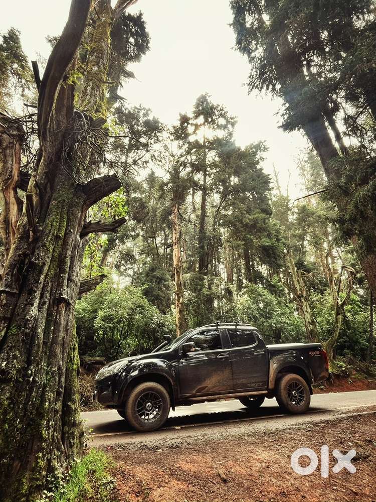 Isuzu D-max V-cross 2017 Diesel Good Condition