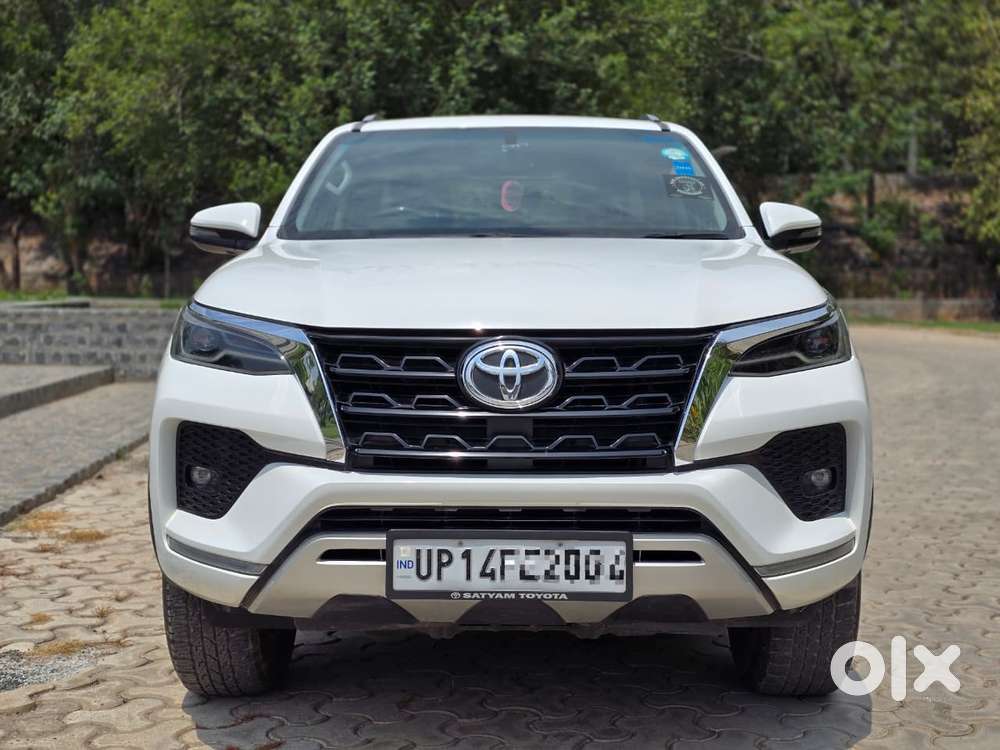 Toyota Fortuner 4x2 At 2.7 Petrol, 2022, Petrol