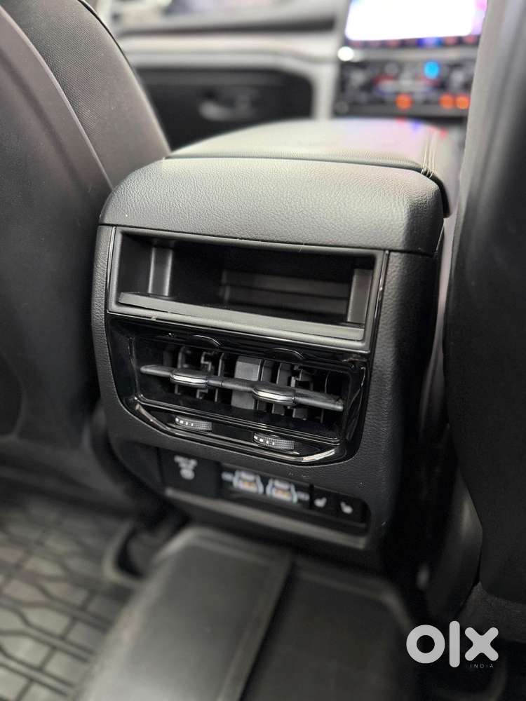 Jeep Grand Cherokee Limited (o) 4x4 At, 2023, Petrol