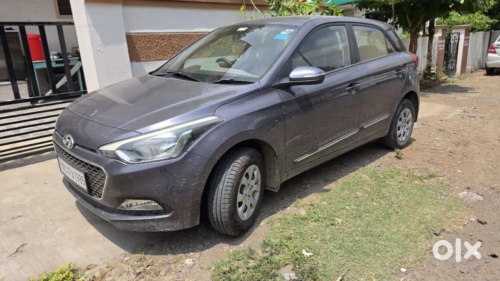 Well-maintained I20 Sportz Vtvt, Serviced, Clean, All Docs Clear.