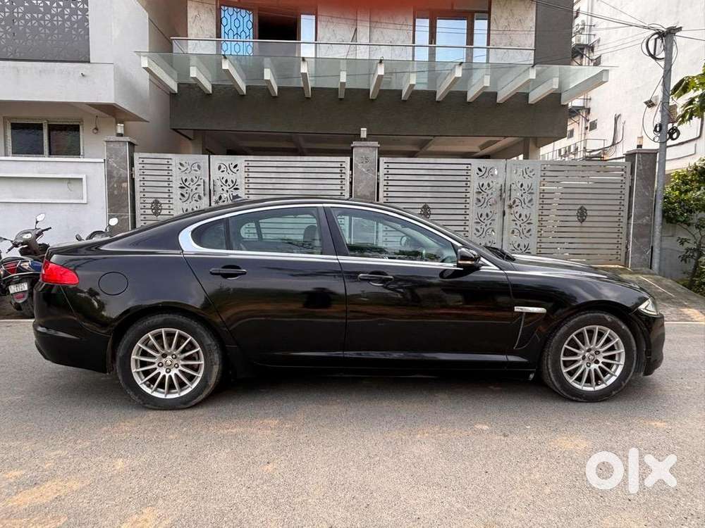 Jaguar Xf 2014 Diesel 36000 Km Driven