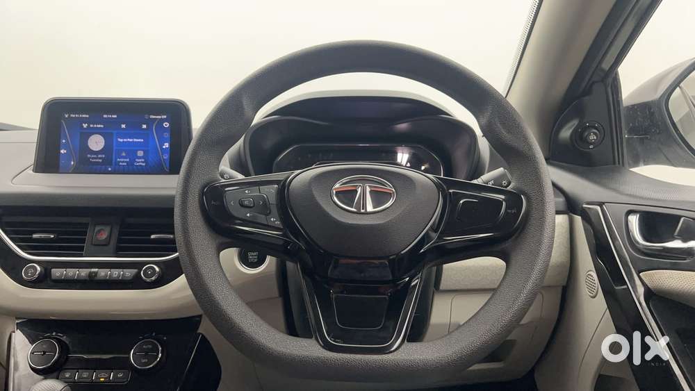 Tata Nexon 1.2 Revotron Xza Plus Dualtone, 2020, Petrol