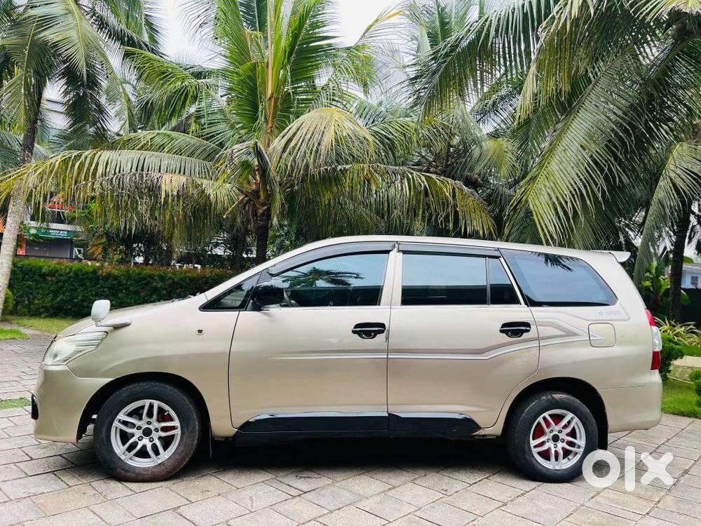 Toyota Innova 2.5 Z Diesel 7 Seater, 2010, Diesel
