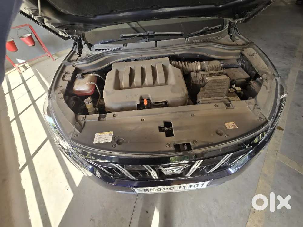 Mahindra Xuv700 2024 Petrol Well Maintained
