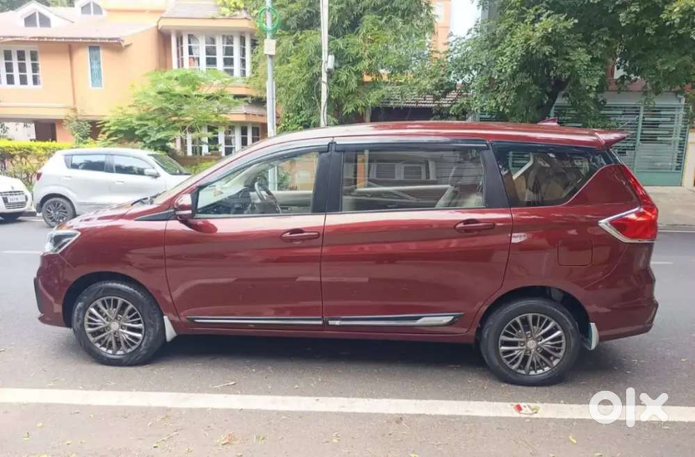 Maruti Suzuki Ertiga Vxi Plus Petrol With Hybrid Single Handed