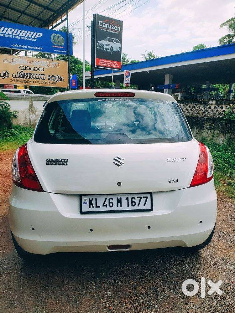 Maruti Suzuki Swift Vxi + Manual, 2015, Petrol