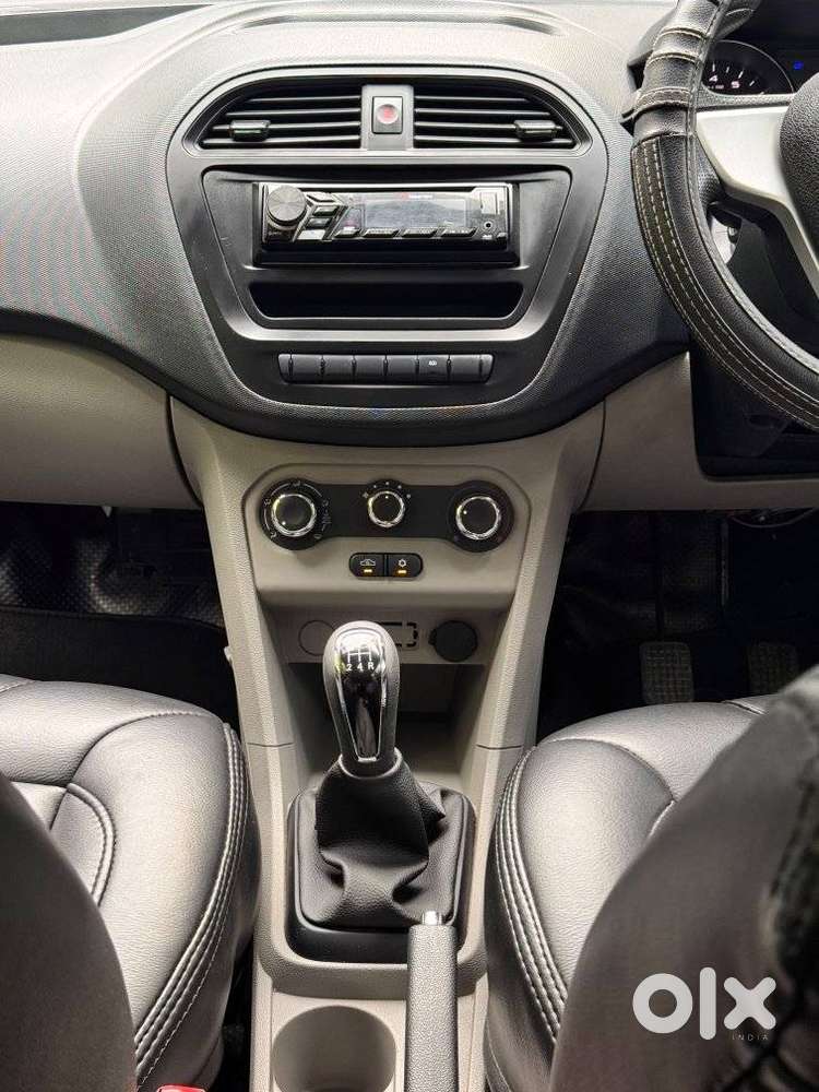 Tata Tiago Xe, 2019, Petrol
