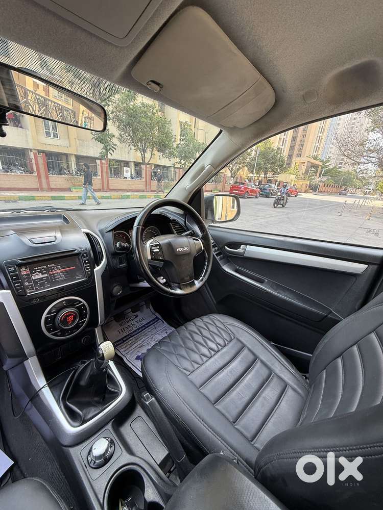 Isuzu V-cross Z 4x4 Mt, 2019, Diesel
