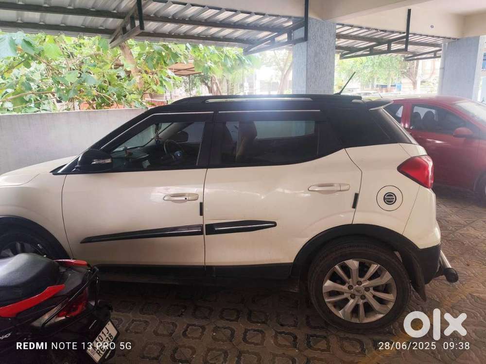 Xuv 300 5yrs Old Manual 1st Owner