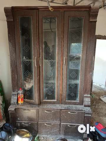 Crockery store cabinet olx