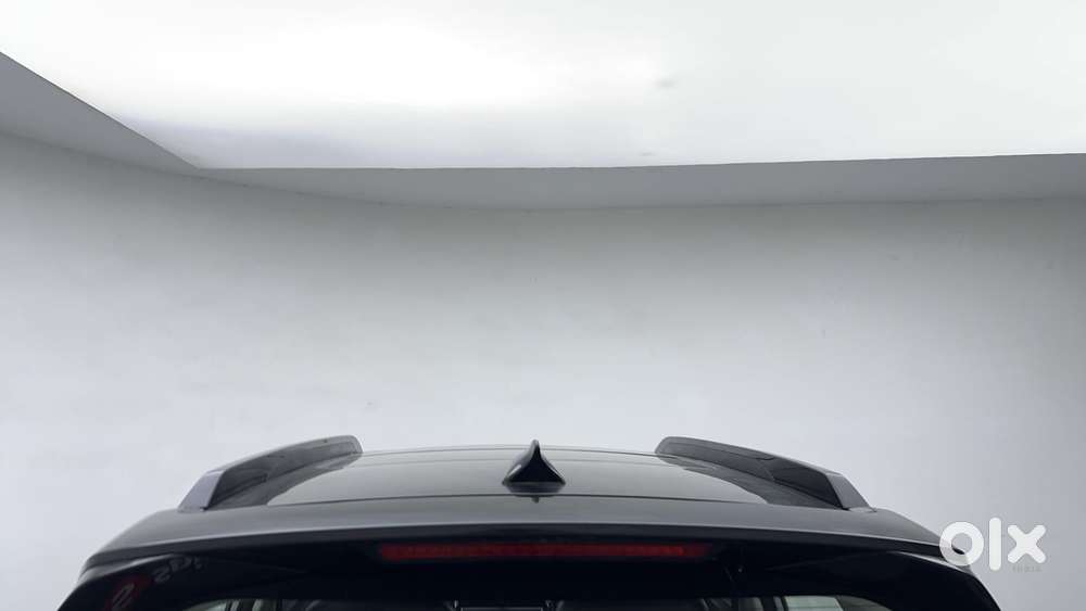 Mahindra Xuv 3xo Ax7l Petrol Mt, 2024, Petrol