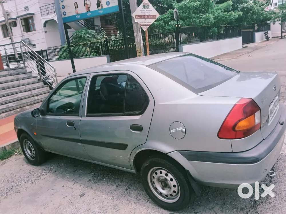 Ford Ikon 2003 Petrol 110000 Km Driven