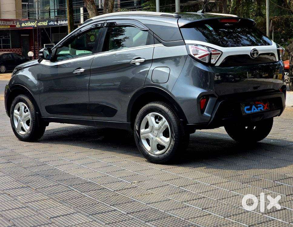 Tata Nexon 1.5 Revotorq Xm (s), 2021, Diesel