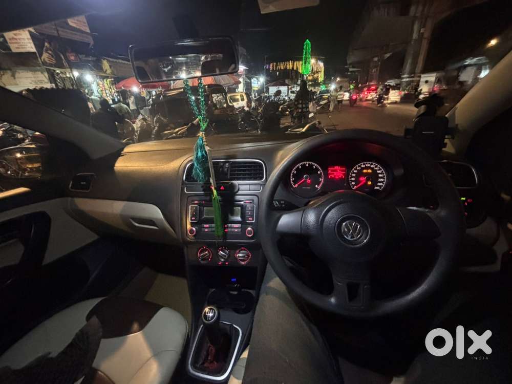 Volkswagen Polo Petrol Manual 2012