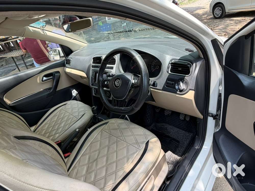 Volkswagen Polo Petrol 2016