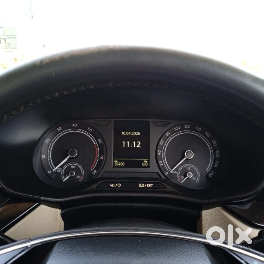 Skoda Slavia Ambition 1.0l Tsi At, 2022, Petrol