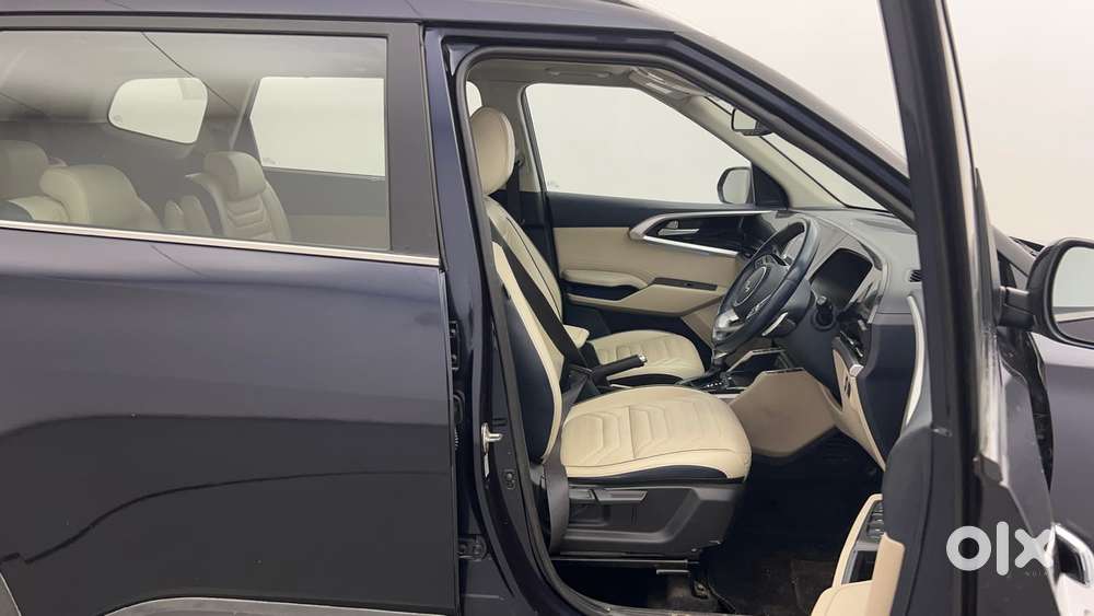 Kia Carens 1.4 Luxury Plus Dct 7 Str, 2022, Petrol
