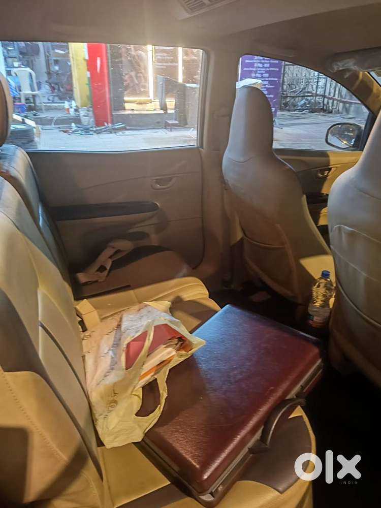 White Honda Mobilio In Mint Condition For Sale In Kandivali East
