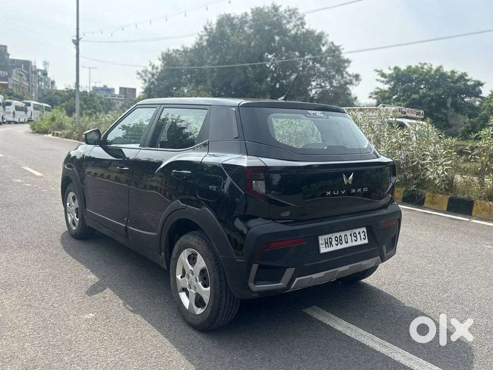 Mahindra Xuv 3xo Mx3, 2024, Petrol