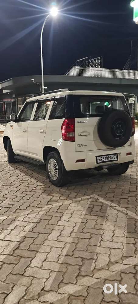 Mahindra Tuv 300 2017