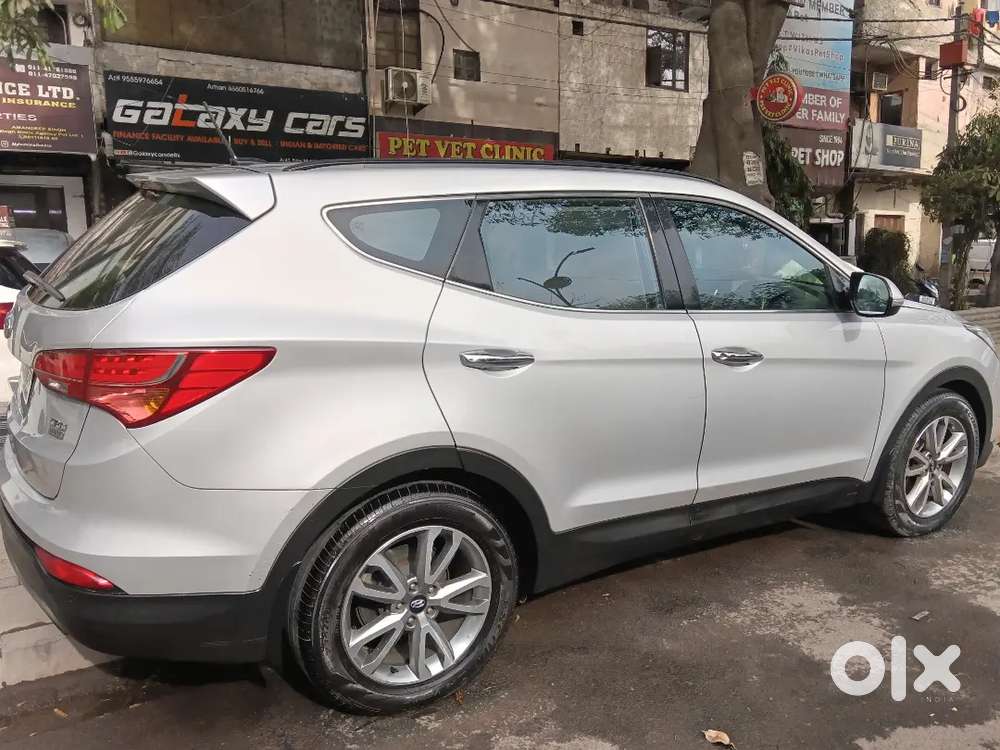 Hyundai Santa Fe 2015 Diesel 95079 Km Driven
