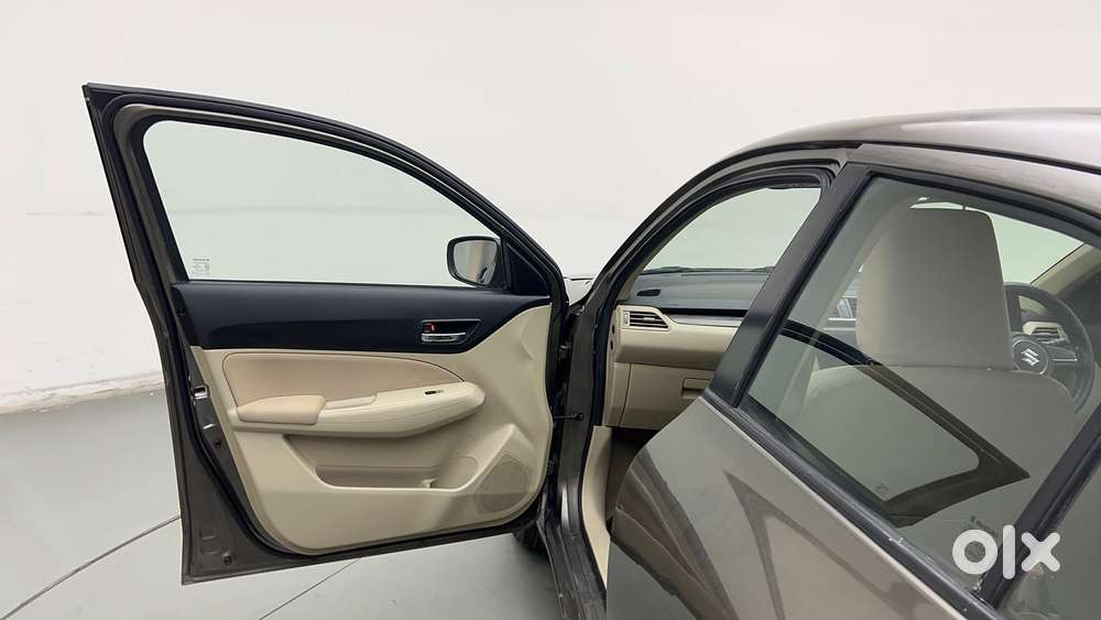 Maruti Suzuki Dzire Vxi Ags, 2022, Petrol