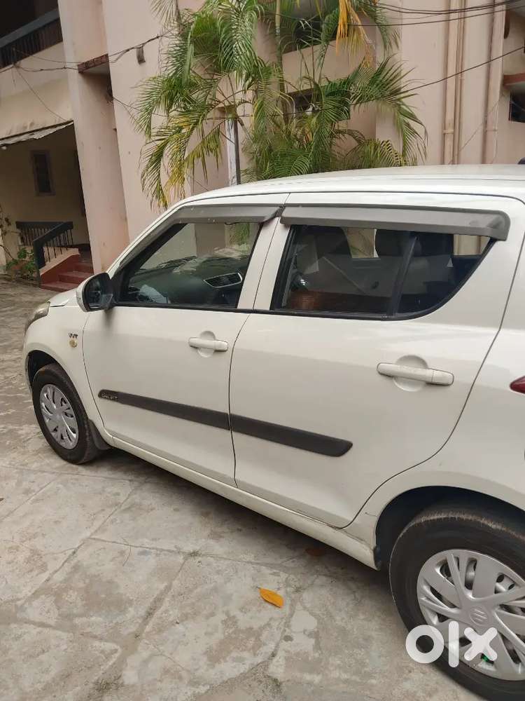 Maruti Suzuki Swift Lxi 2017 With Toyota Touch Screen Music System