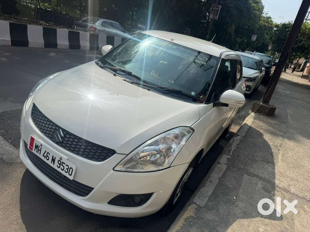  For Sale: White Maruti Suzuki Swift (late 2011)