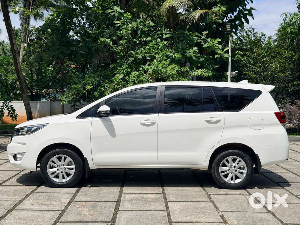 Toyota Innova Crysta 2.4 G Plus Mt 7 Str, 2023, Diesel