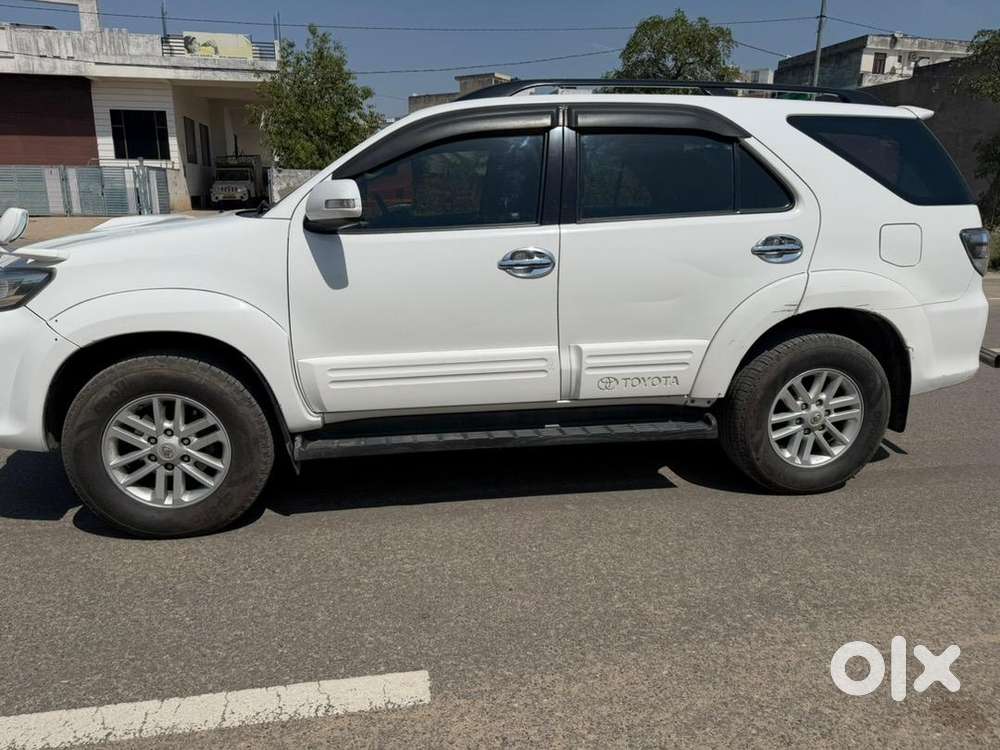 Toyota Fortuner 2013 Diesel 122065 Km Driven